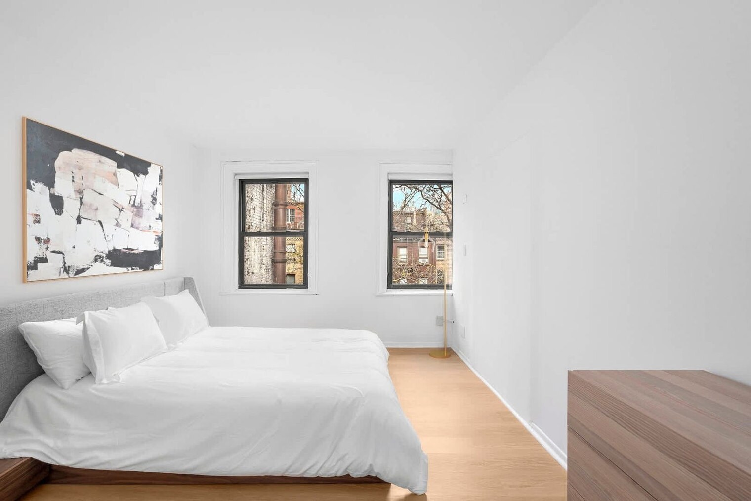 Building Photo - 257 W 19th St