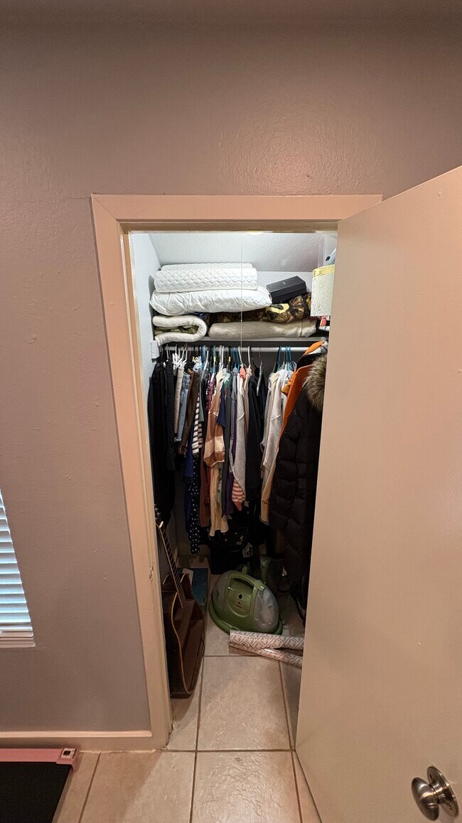 Building Photo - 6809 Blue Dawn Trl