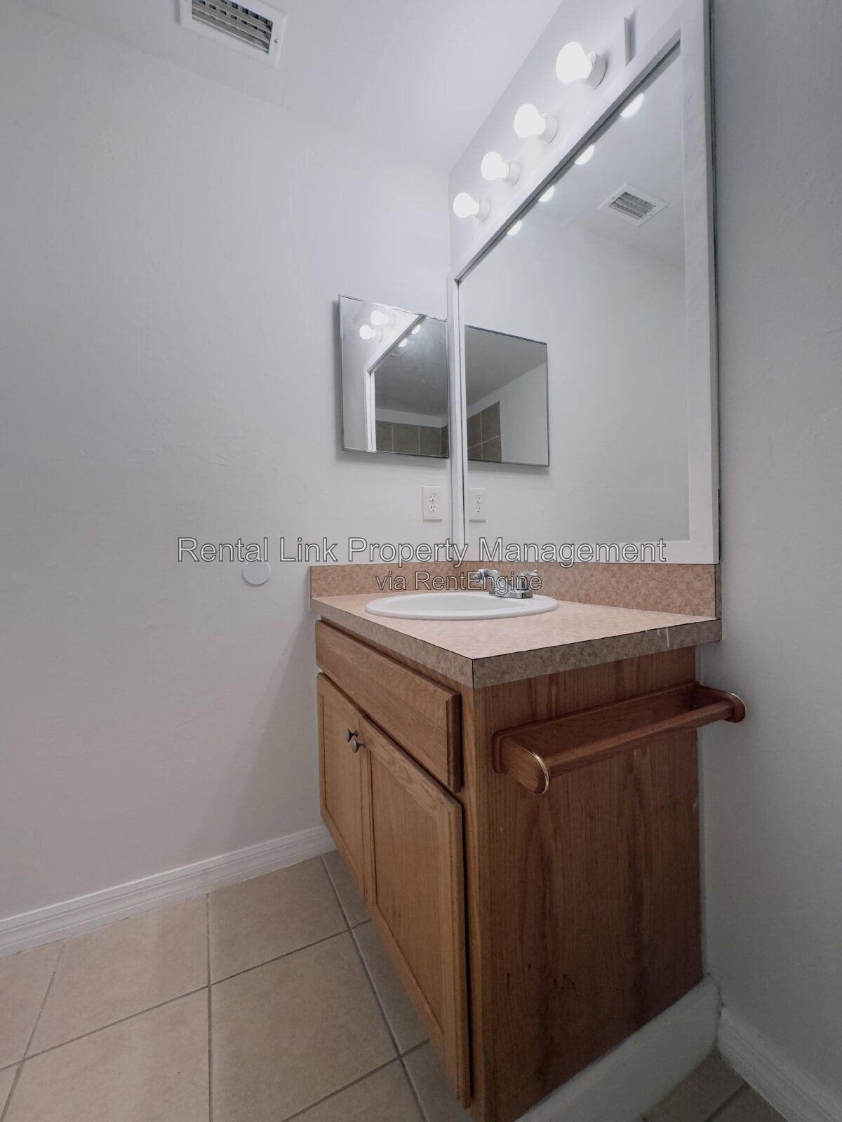 Building Photo - 4867 30th St SW