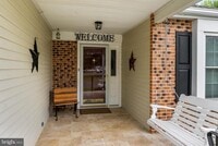 Building Photo - 6 Moneta Ct