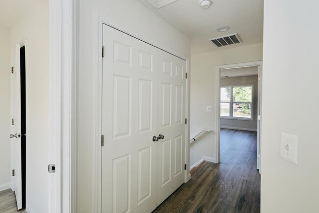 Building Photo - 811 S Cameron St