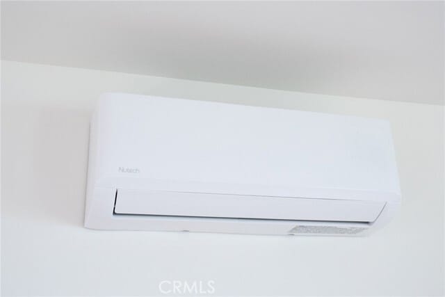 Building Photo - 1065 E Spazier Ave