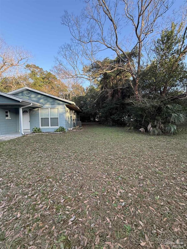 Building Photo - 202 Emerald Ave