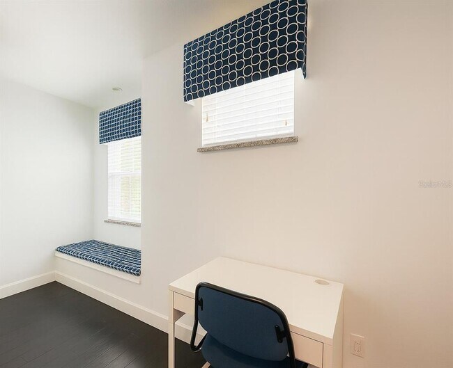 Building Photo - 17521 Placidity Ave