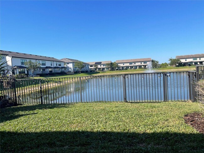 Building Photo - 4441 Appleton Cir E