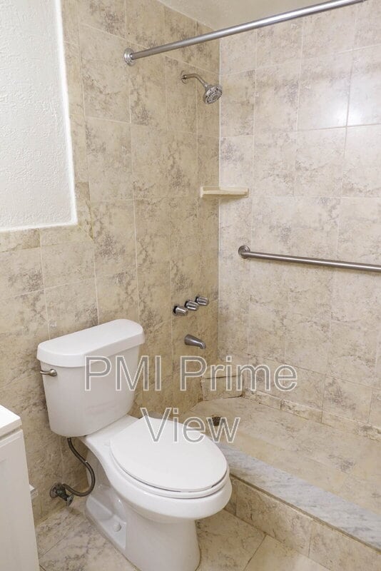 Building Photo - 505 NW 72nd Ave