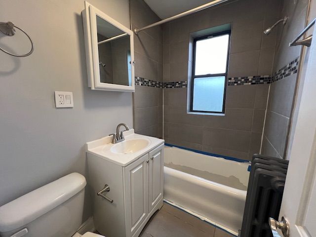 Building Photo - 3149 N Springfield Ave