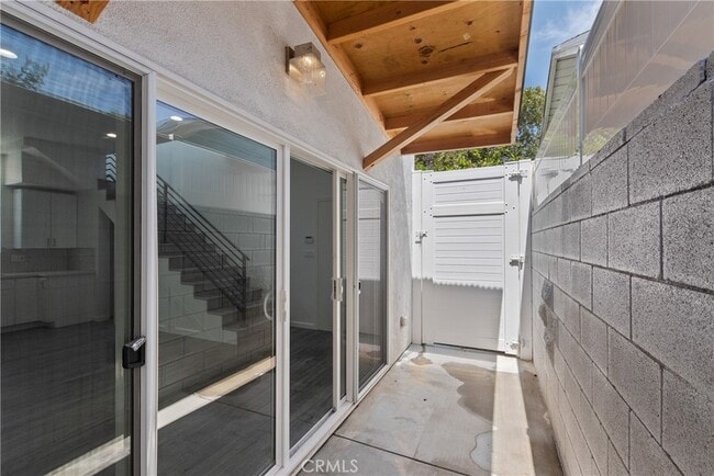 Building Photo - 8016 Crosnoe Ave