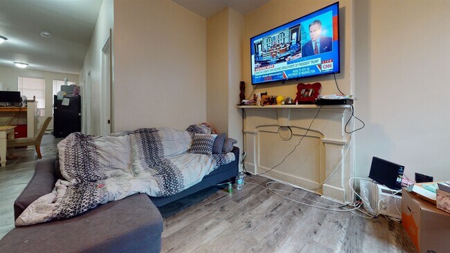 Building Photo - 65 West St