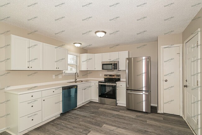 Building Photo - 15643 91st Ave