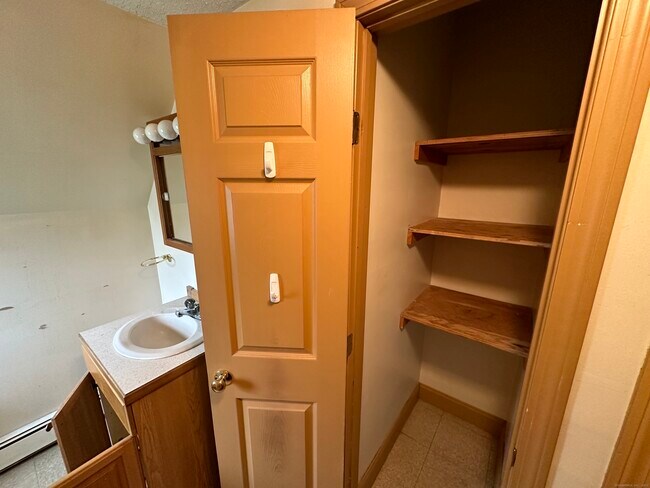 Building Photo - 36-40-40 Pleasant St