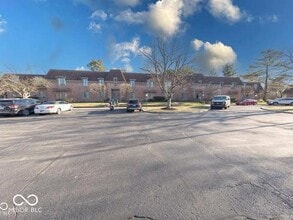 Building Photo - 5525 Roxbury Terrace