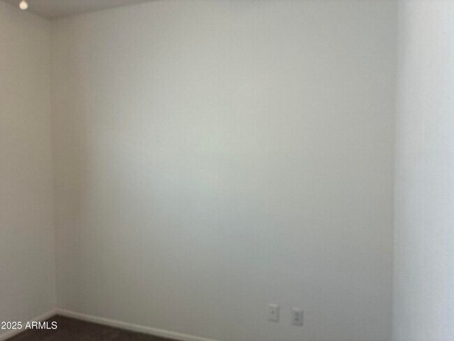 Building Photo - 1750 W Union Hills Dr