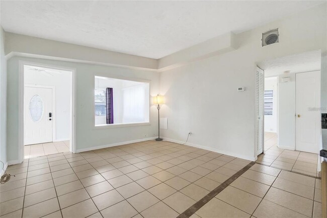 Building Photo - 107 Garrison Dr