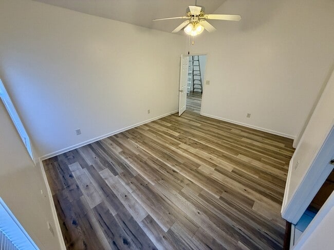 Building Photo - 204 Jessie Ct