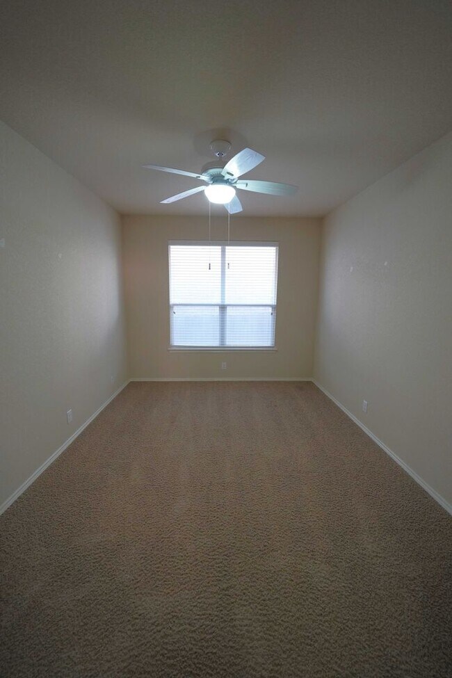 Building Photo - Immaculate Rental Now Available in Cibolo!...