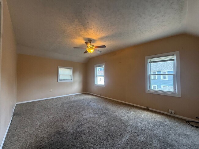 Building Photo - 1726 Starkweather Ave