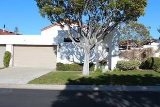 Building Photo - 2bd/2bth Ocean Hills 55+ Single Level home!
