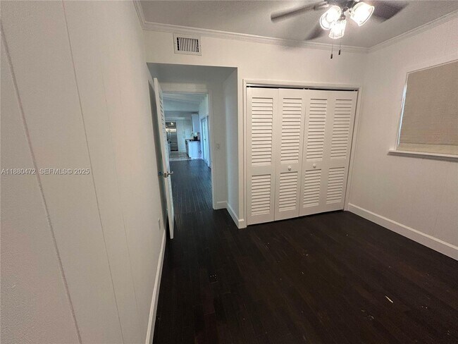 Building Photo - 6395 SW 42nd Terrace