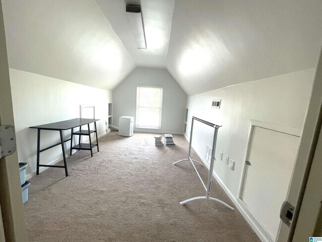 Building Photo - 2420 Abbeyglen Pl