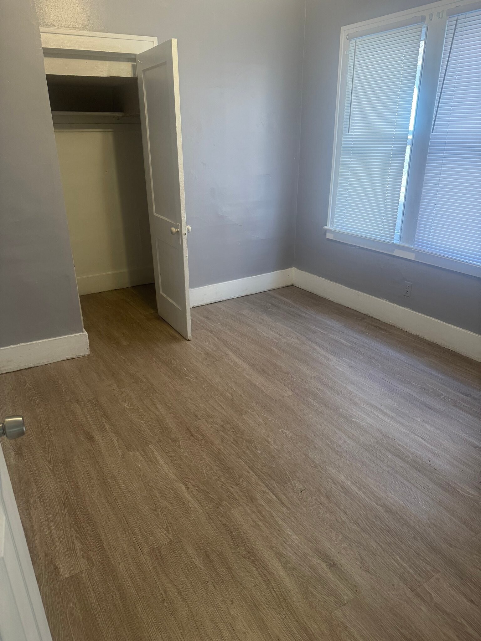 Building Photo - 11344 Belleterre Ave