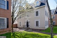 Building Photo - 3 Governors Ln