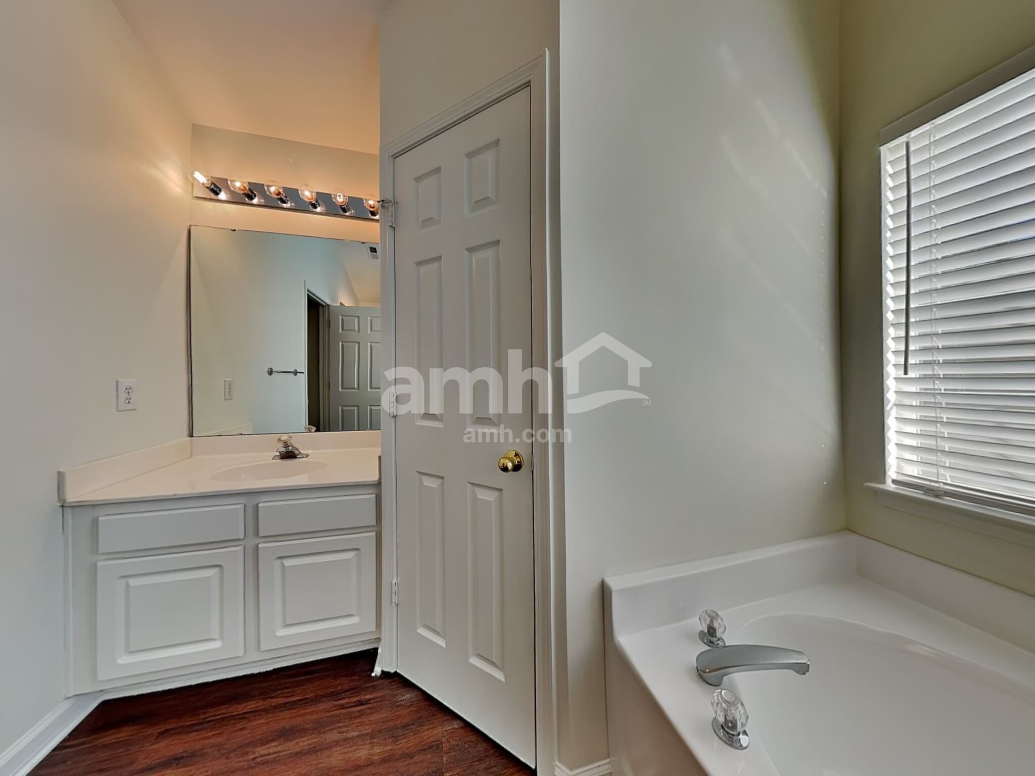 Building Photo - 129 Autry Ave