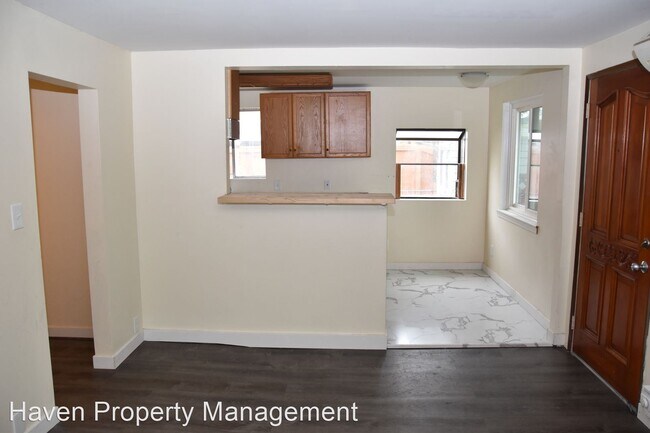 Building Photo - 3 br, 2 bath House - 1731 S 42nd St