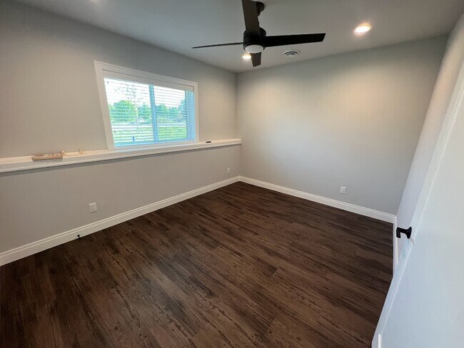 Bed Room 5 - 3636 Eden Ct