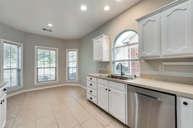 Building Photo - 5832 Center Ridge Dr