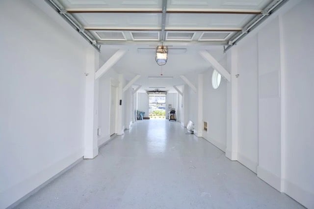 Building Photo - 18 Seagull St