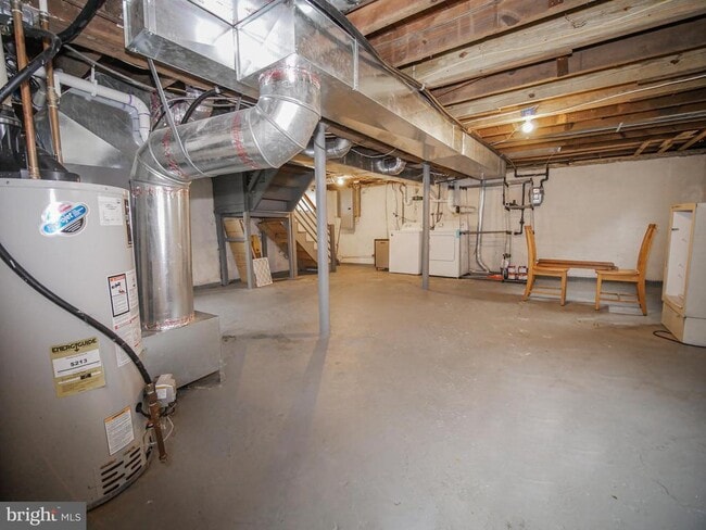 Building Photo - 332 Crown Point Rd