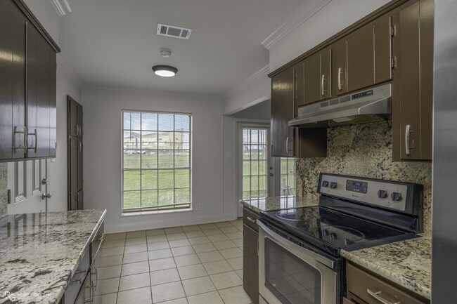 Building Photo - 3533 Hastings Pl