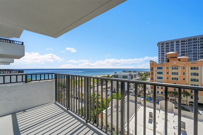 Building Photo - 525 N Ocean Blvd