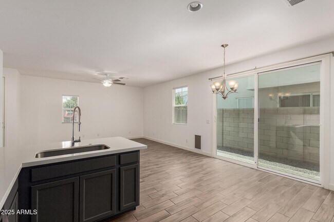 Building Photo - 5524 S Dillon Cir