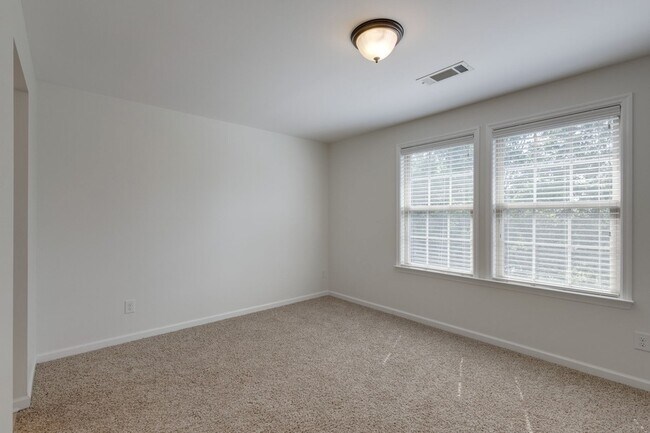 Building Photo - 101 Mealer St