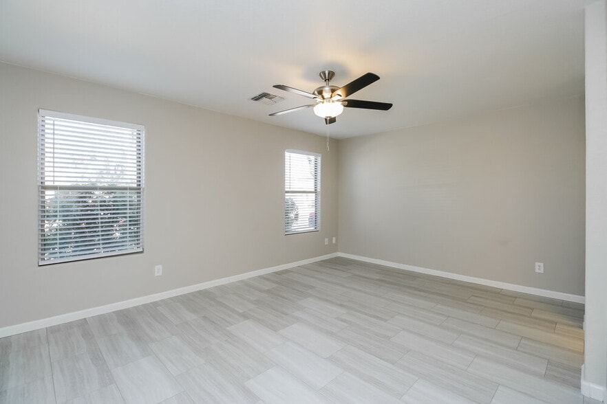 Building Photo - 16583 W Moreland St