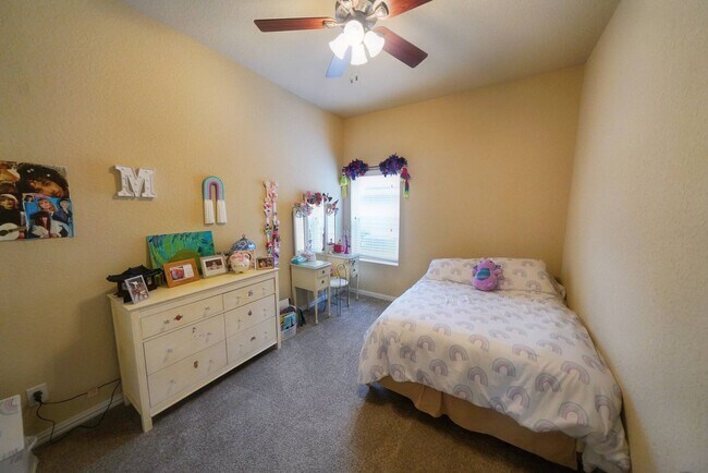 Building Photo - Executive-Style Home Now Available in Crossvine (Schertz) Realtor Commission: $750