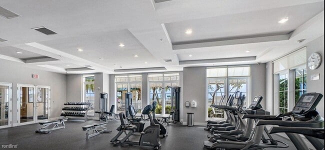 Building Photo - 2 br, 2 bath House - 350 N Federal Hwy Uni...