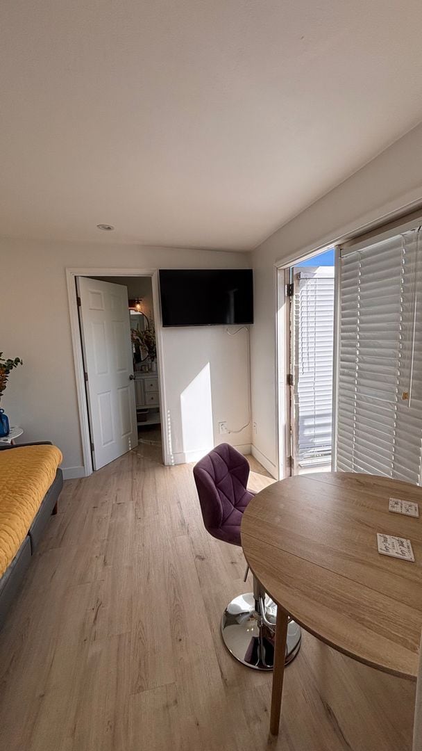 Building Photo - Charming 1 bed/1 bath ADU Studio in Upper Seaside