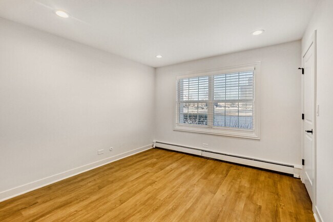 Building Photo - 785 Pershing Ave