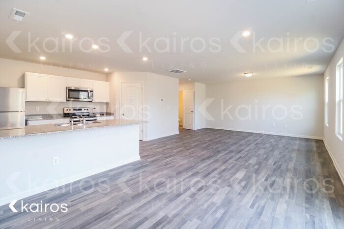 Building Photo - 460 Waterview Ct