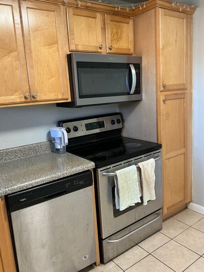 Building Photo - 1BR/1 BA + Bonus Room and balcony in Stadium Village! **Available in January but come see it toda...