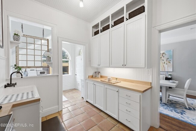 Building Photo - 1786 Challen Ave