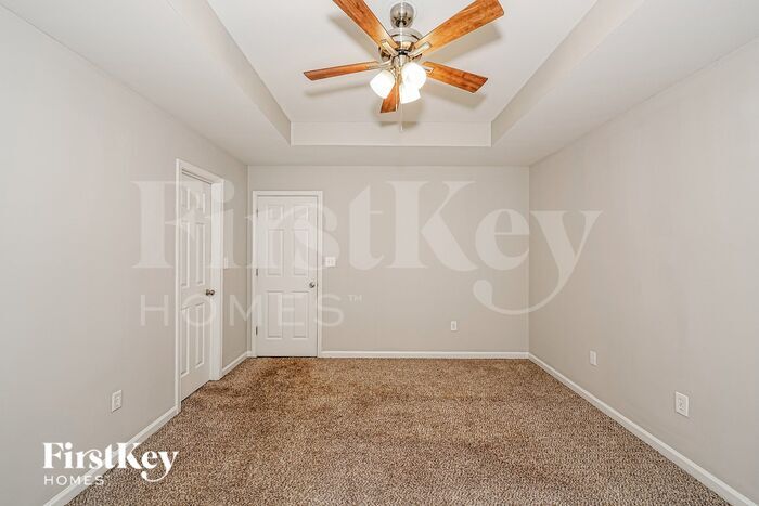 Building Photo - 501 Baronne St