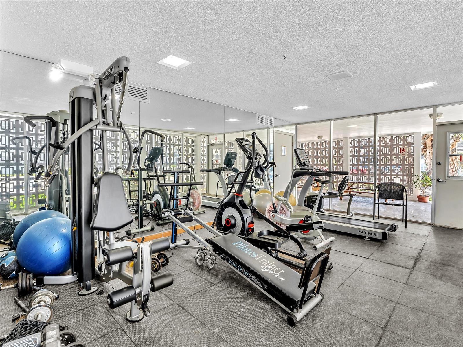 Building Photo - 3020 NE 16th Ave