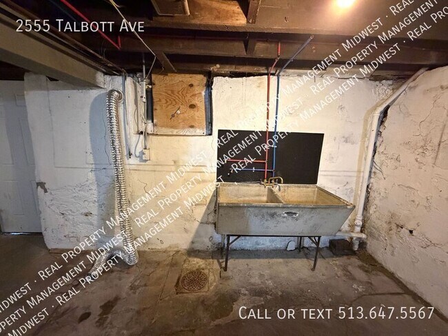 Building Photo - 2555 Talbott Ave