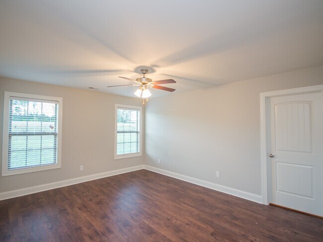 Building Photo - 17846 Sallows Dr