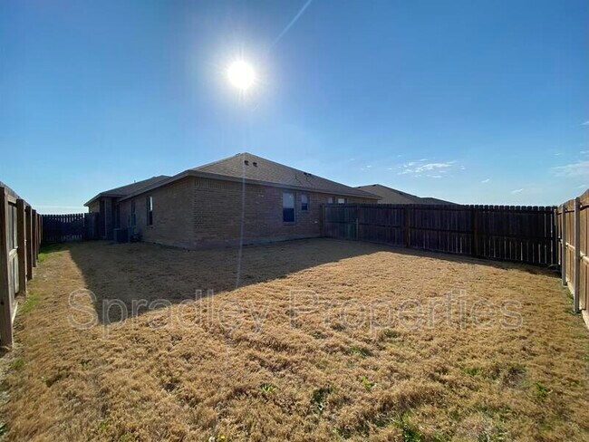 Building Photo - 1006B Sparrow Cove