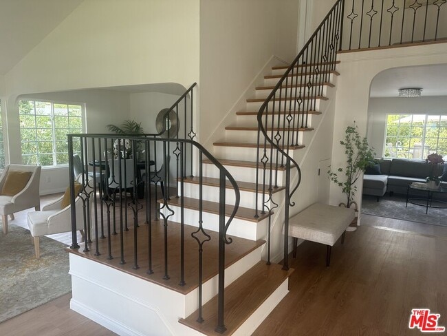 Building Photo - 26065 Redbluff Dr